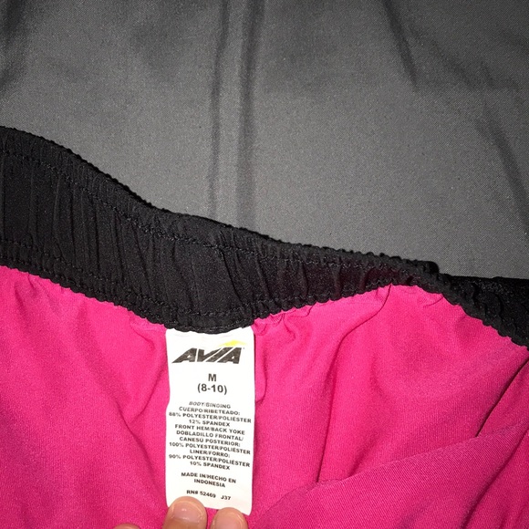 Black sport short - Picture 2 of 3